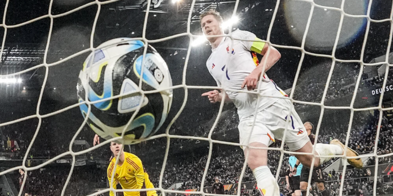 8 Top Football Sportsbooks for Better Odds & Live Betting Experience